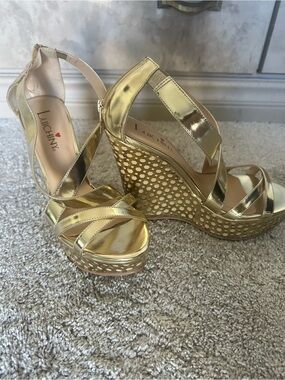 Luichiny Gold Metallic Wedge Sandals - Gold Wedges Brand New Never Worn